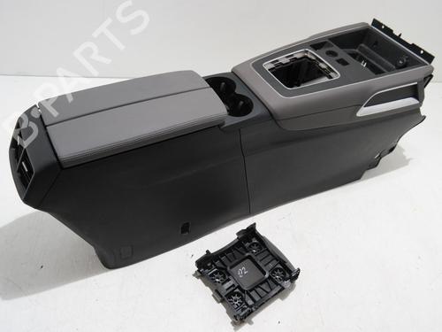 Used Armrest / Center console Armrest / Center console CITROËN C5 AIRCROSS (A_) 1.5 BlueHDi 130 (ACYHZJ, ACYHZR) (131 hp) 36616778 36616778