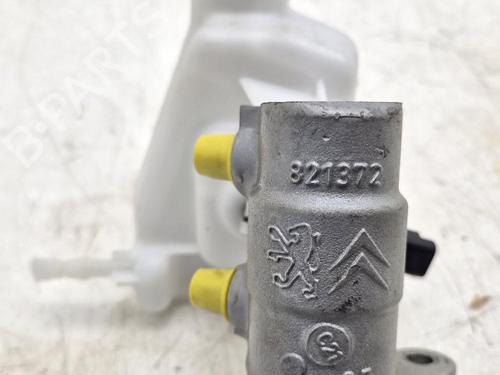 Used Brake master cylinder Brake master cylinder 38714839 38714839