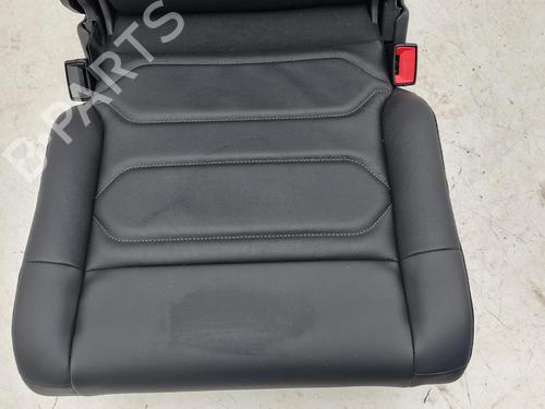 Sæde bagtil (2. række) Sæde bagtil (2. række) CITROËN C5 AIRCROSS (A_) 1.6 Hybrid 225 (A45GFR) (224 hp) 36639516 36639516