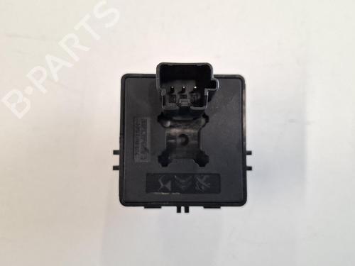 mirror-switch-ds-ds-4-ii-fr_-fb_-f3_-fp_-2021-36638833 main image