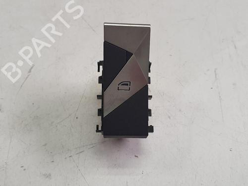 switch-ds-ds-7-crossback-j4_-jr_-jc_-2017-36620367 main image