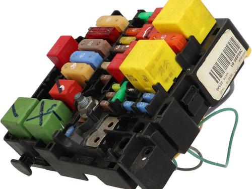 Fuse box PEUGEOT 2008 I (CU_) 1.2 PureTech 82 | BP36635473E1  - Image 5