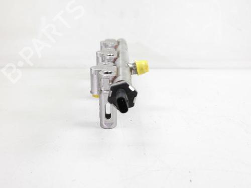 Used Injection rail Injection rail PEUGEOT 3008 II SUV (MC_, MR_, MJ_, M4_) 1.2 THP/ PureTech 130 (MRHNSM, MRHNSU, MRHNSJ, MRHNYW,... (131 hp) 36622415 36622415