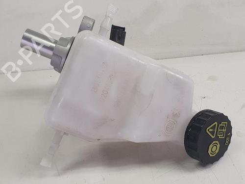 Used Brake master cylinder Brake master cylinder DS DS 7 Crossback (J4_, JR_, JC_) PureTech 130 (JRHNSU) (130 hp) 36621739 36621739