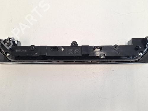 Used Radio Radio OPEL CORSA A TR (S83) 1.0 (F11, M11, F19, M19) (45 hp) 36638747 36638747