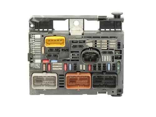 Used Fuse box Fuse box 36630081 36630081