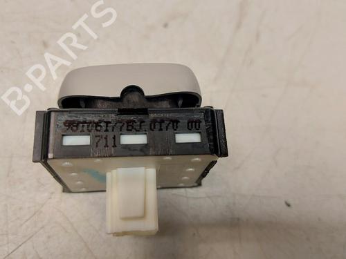 switch-citroen-c5-aircross-a_-2018-36619130 main image
