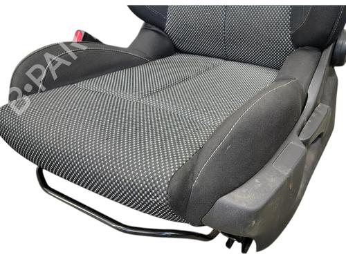 Left front seat CITROËN DS4 (NX_) 1.6 BlueHDi 115 | BP36633178C15 - Image 6
