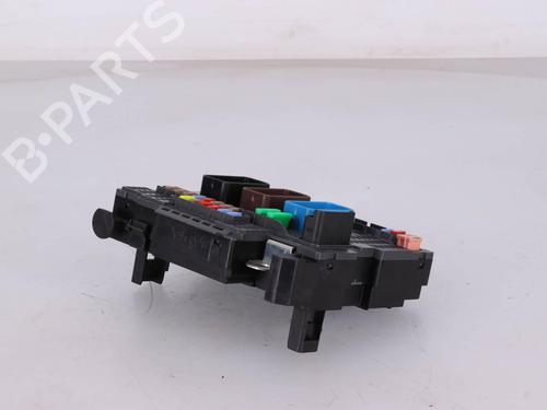 Used Fuse box Fuse box 36635238 36635238