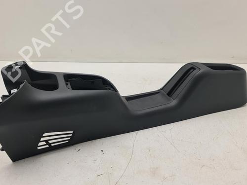 Used Middle console Middle console CITROËN C3 III (SX) 1.2 THP 110 (SXHNPS, SXHNZT, SXHNZ6) (110 hp) 36623712 36623712