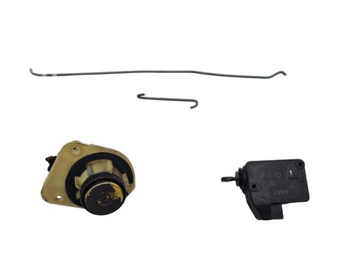 tailgate-lock-peugeot-206-cc-2d-2000-2001-2002-2003-2004-2005-2006-2007-2008-36636676 main image