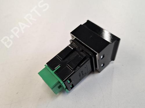 switch-ds-ds-4-ii-fr_-fb_-f3_-fp_-2021-36638831 main image
