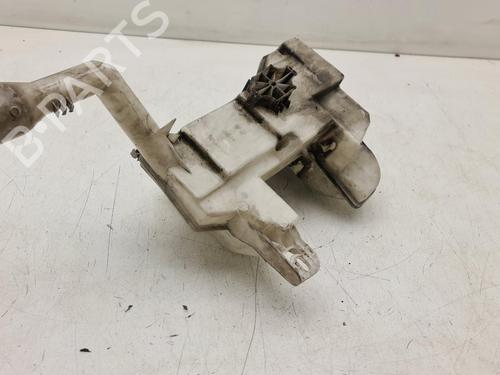 windscreen-washer-tank-citroen-c5-iii-break-rw_-2008-2009-2010-2011-2012-2013-2014-2015-2016-2017-36624644 main image