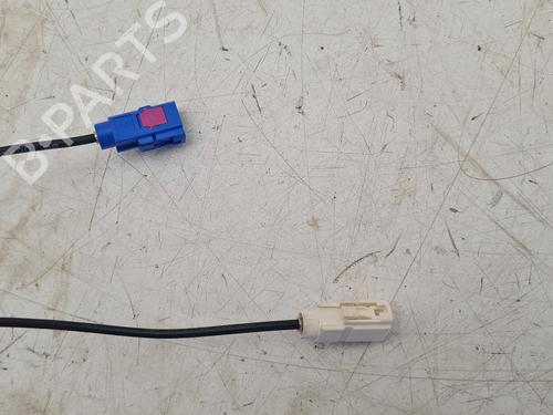 Base antenna Base antenna CITROËN C4 CACTUS 1.2 THP 110 (110 hp) 36639226 36639226
