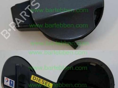 fuel-flap-peugeot-5008-0u_-0e_-2009-2010-2011-2012-2013-2014-2015-2016-2017-36602800 main image
