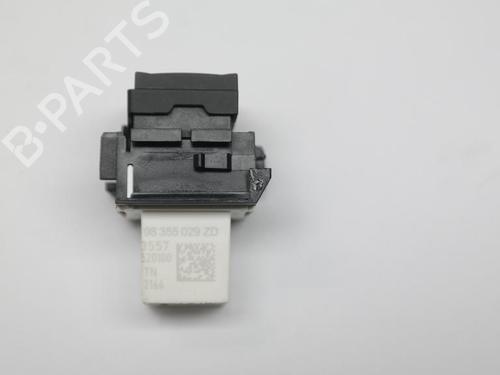 Used Switch Switch PEUGEOT 308 SW III (FC_, FJ_, FR_, F4_, FN_) Hybrid 225 (F4DGYT) (224 hp) 36628150 36628150