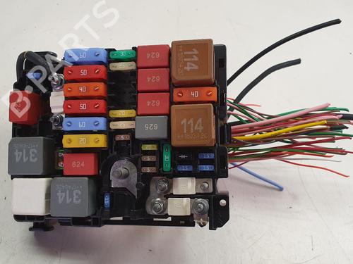 Used Fuse box Fuse box DS DS 7 Crossback (J4_, JR_, JC_) PureTech 130 (JRHNSU) (130 hp) 36621037 36621037
