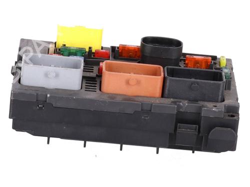 Used Fuse box Fuse box 36629856 36629856
