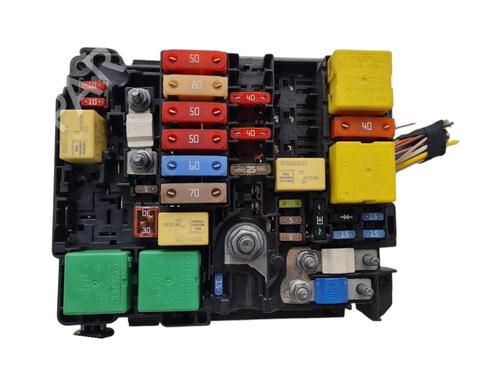 Used Fuse box Fuse box PEUGEOT 308 SW II (LC_, LJ_, LR_, LX_, L4_) 1.2 THP 130 (131 hp) 36636881 36636881