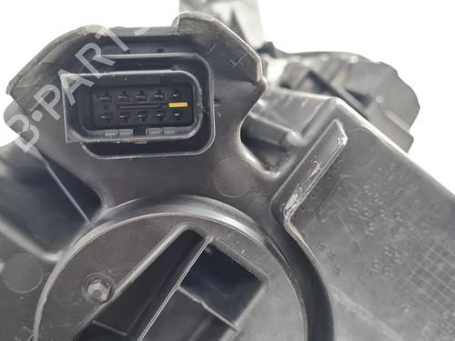 Used Right headlight Right headlight CITROËN C4 III (BA_, BB_, BC_) ë-C4 (BCZKXC, BZCKSC) (136 hp) 36637227 36637227