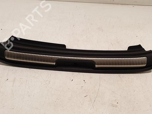Used Boot lining Boot lining DS DS 7 Crossback (J4_, JR_, JC_) PureTech 130 (JRHNSU) (130 hp) 36621032 36621032