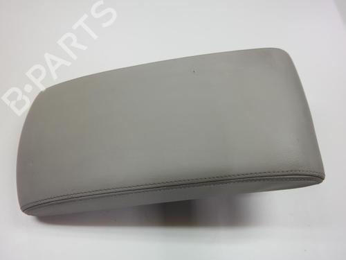 Used Armrest / Center console Armrest / Center console CITROËN C5 III (RD_) 2.7 HDi (RDUHZJ) (204 hp) 36616556 36616556
