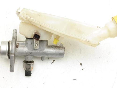 brake-master-cylinder-peugeot-1007-km_-2005-36622400 main image