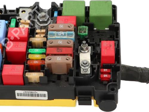 Used Fuse box Fuse box 36638120 36638120