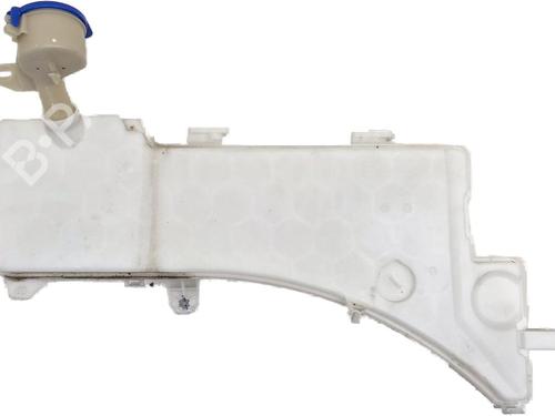 Used Windscreen washer tank Windscreen washer tank 37277373 37277373
