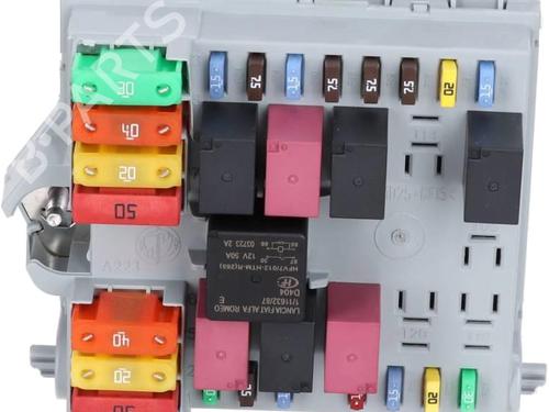 Used Fuse box Fuse box 38763142 38763142