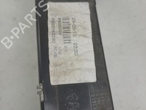 third-brake-light-citroen-c4-ii-nc_-2009-37392694 main image