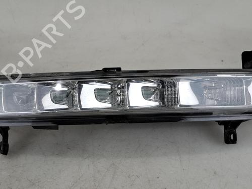 Used Left daytime light Left daytime light 37399918 37399918