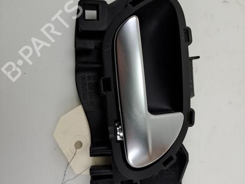 Used Front right interior door handle Front right interior door handle 37397732 37397732
