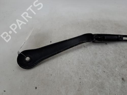Used Front windshield wiper arm Front windshield wiper arm 37388403 37388403