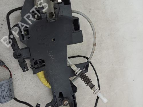 front-right-exterior-door-handle-bmw-1-e87-2003-2004-2005-2006-2007-2008-2009-2010-2011-2012-2013-37388322 main image