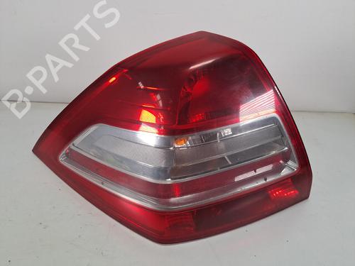 left-taillight-renault-megane-ii-saloon-lm01_-2003-37399996 main image
