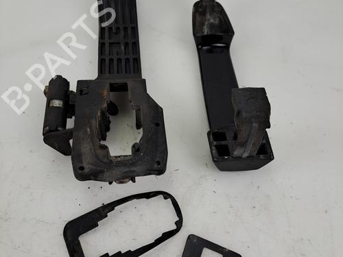front-right-exterior-door-handle-toyota-rav-4-ii-_a2_-2000-2001-2002-2003-2004-2005-37391361 main image