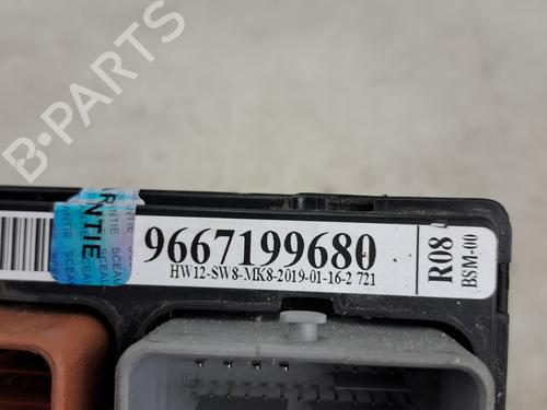 Used Fuse box Fuse box 37396255 37396255