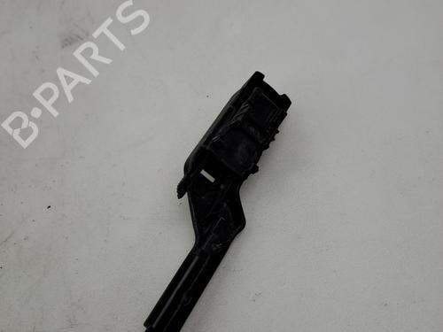 Used Front windshield wiper arm Front windshield wiper arm 37391026 37391026