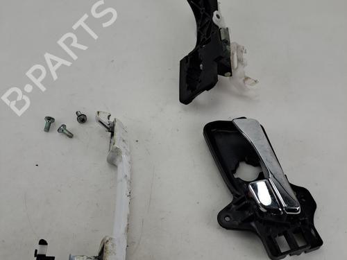 front-left-exterior-door-handle-hyundai-i30-fd-2007-2008-2009-2010-2011-2012-37393023 main image