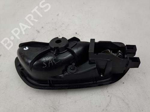 Venstre foran invendig håndtak Venstre foran invendig håndtak RENAULT MEGANE IV Hatchback (B9A/M/N_) 1.2 TCe 130 (B9MR) (130 hp) 37389607 37389607
