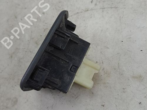 Mando elevalunas delantera derecho Mando elevalunas delantera derecho RENAULT TRAFIC III Van (FG_) 1.6 dCi 120 (FGMK) (121 hp) 37396291 37396291