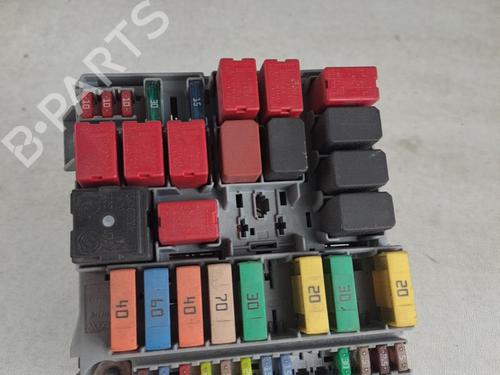 Used Fuse box Fuse box 37384508 37384508