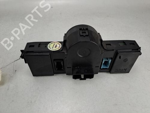 Used Climate control Climate control 37384120 37384120