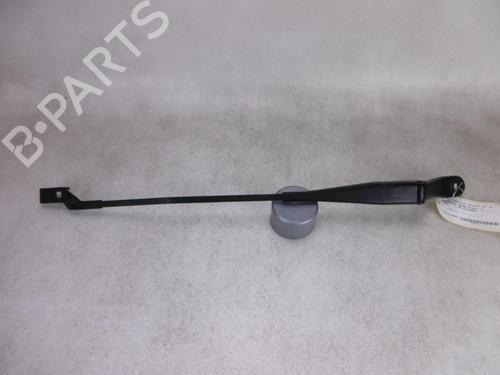 Used Front windshield wiper arm Front windshield wiper arm 37377786 37377786