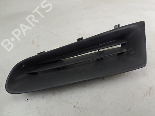 Rejilla Rejilla RENAULT CLIO III (BR0/1, CR0/1) 1.5 dCi (BR17, CR17) (86 hp) 37399488 37399488