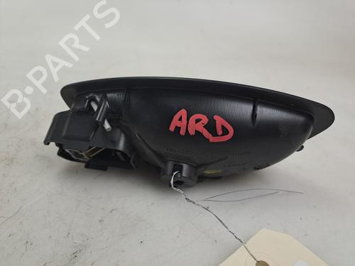 Maniglia interna posteriore destra Maniglia interna posteriore destra RENAULT CLIO IV (BH_) 1.5 dCi 75 (75 hp) 37393139 37393139