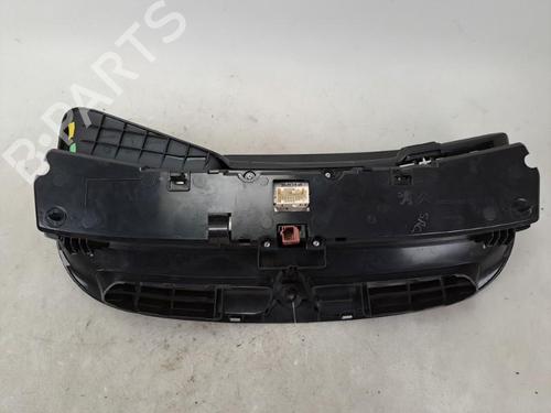 Used Instrument cluster Instrument cluster 37387762 37387762