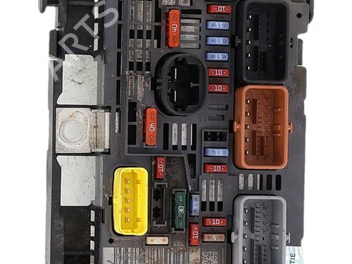 Used Fuse box Fuse box PEUGEOT PARTNER Tepee 1.6 HDi 16V (90 hp) 40452629 40452629