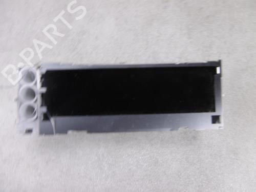 display-monitor-renault-megane-iii-hatchback-bz01_-b3_-2008-37377180 main image